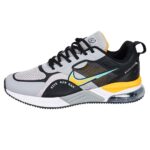 NIKE Men’s Sneakers